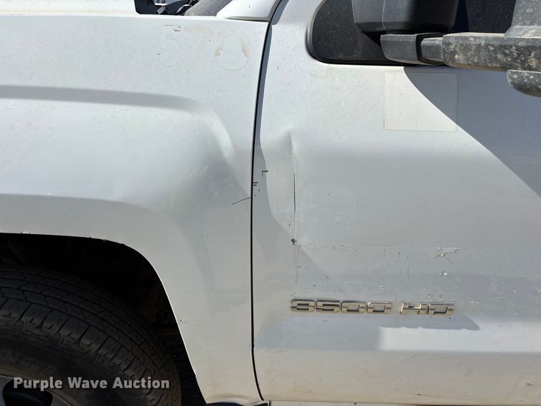 image for item YA4144 2017 Chevrolet Silverado 3500 utility bed pickup truck