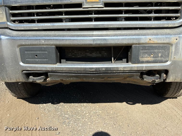 image for item YA4144 2017 Chevrolet Silverado 3500 utility bed pickup truck