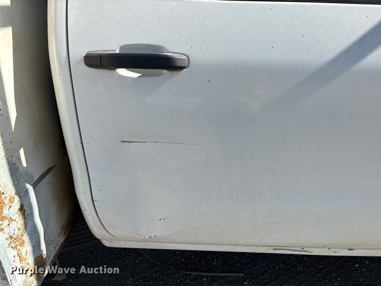 image for item YA4144 2017 Chevrolet Silverado 3500 utility bed pickup truck