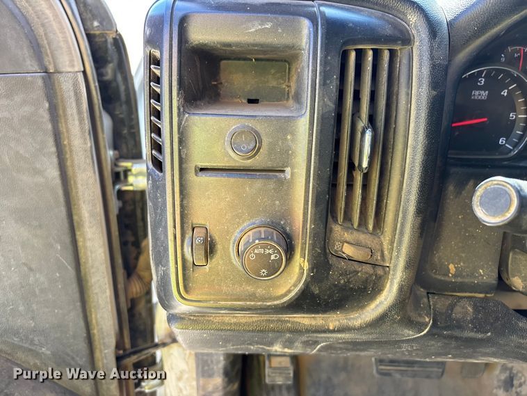 image for item YA4144 2017 Chevrolet Silverado 3500 utility bed pickup truck