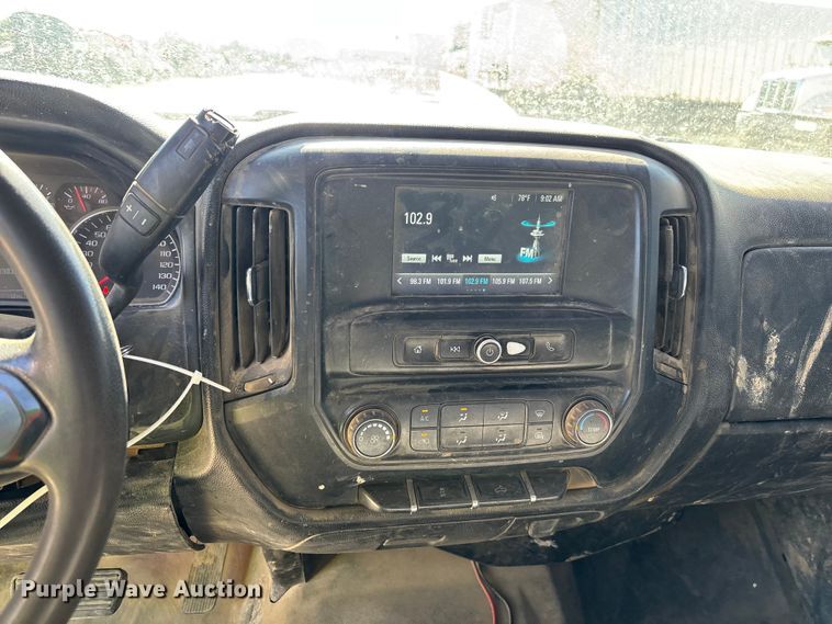 image for item YA4144 2017 Chevrolet Silverado 3500 utility bed pickup truck