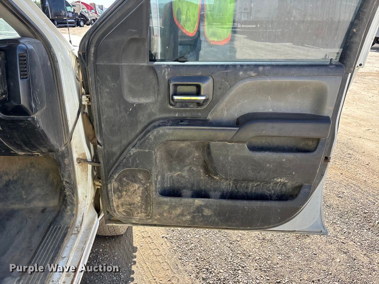 image for item YA4144 2017 Chevrolet Silverado 3500 utility bed pickup truck