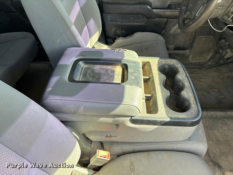 image for item YA4144 2017 Chevrolet Silverado 3500 utility bed pickup truck