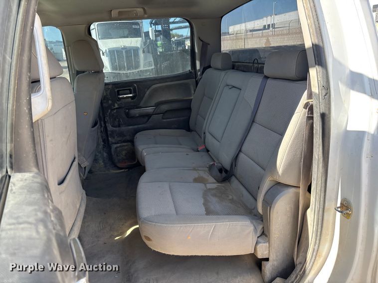 image for item YA4144 2017 Chevrolet Silverado 3500 utility bed pickup truck