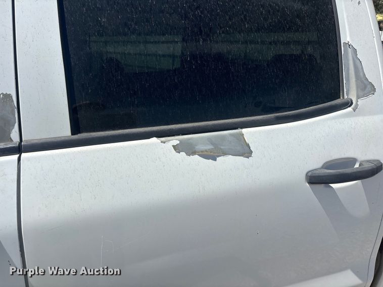 image for item YA4206 2015 Chevrolet Silverado 1500 Crew Cab pickup truck