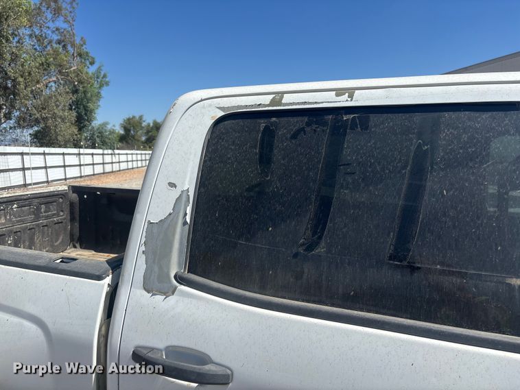 image for item YA4206 2015 Chevrolet Silverado 1500 Crew Cab pickup truck