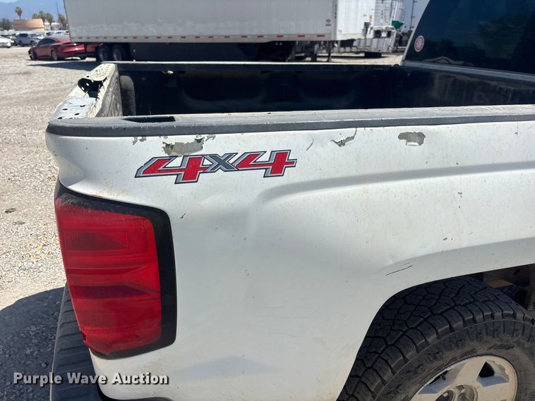 image for item YA4206 2015 Chevrolet Silverado 1500 Crew Cab pickup truck