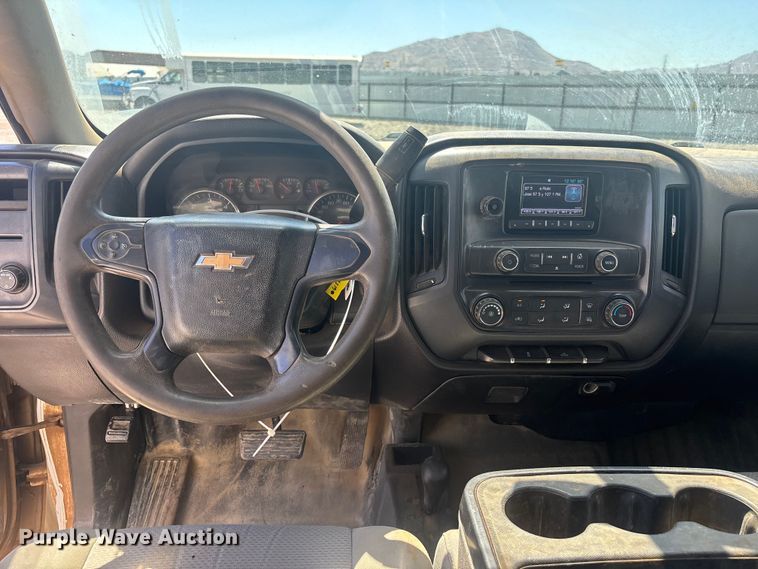 image for item YA4206 2015 Chevrolet Silverado 1500 Crew Cab pickup truck