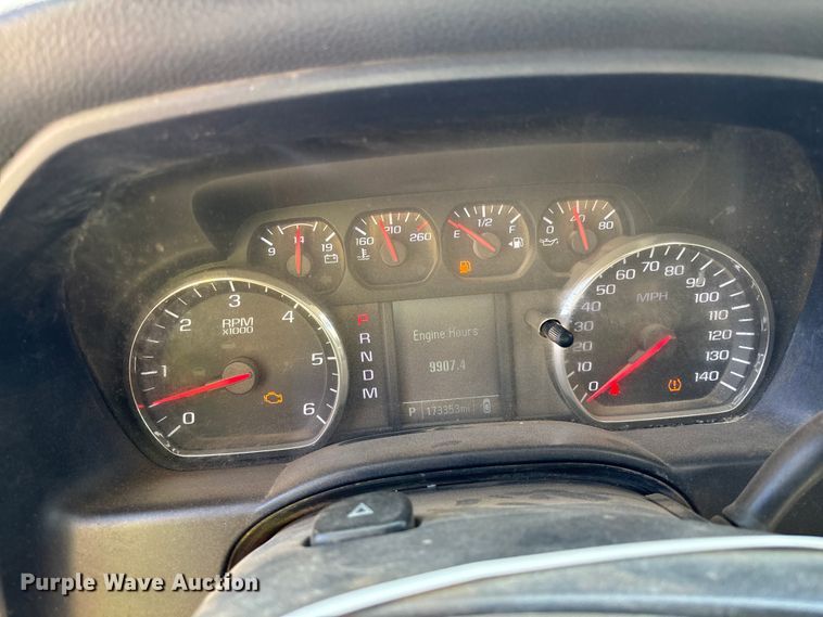 image for item YA4206 2015 Chevrolet Silverado 1500 Crew Cab pickup truck