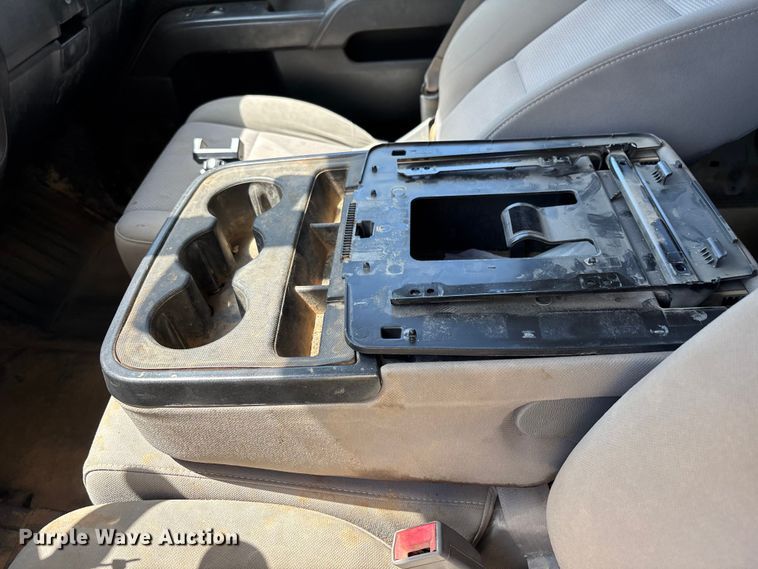 image for item YA4206 2015 Chevrolet Silverado 1500 Crew Cab pickup truck