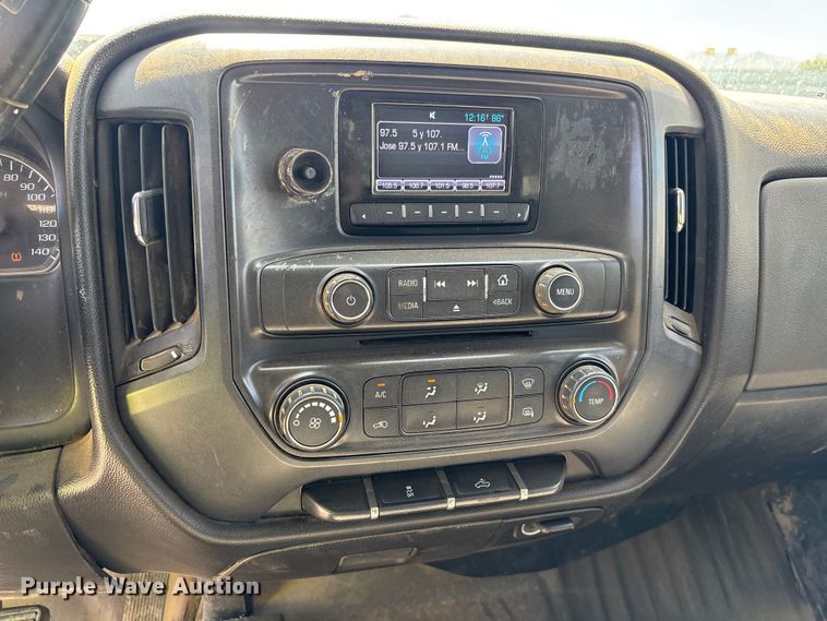 image for item YA4206 2015 Chevrolet Silverado 1500 Crew Cab pickup truck