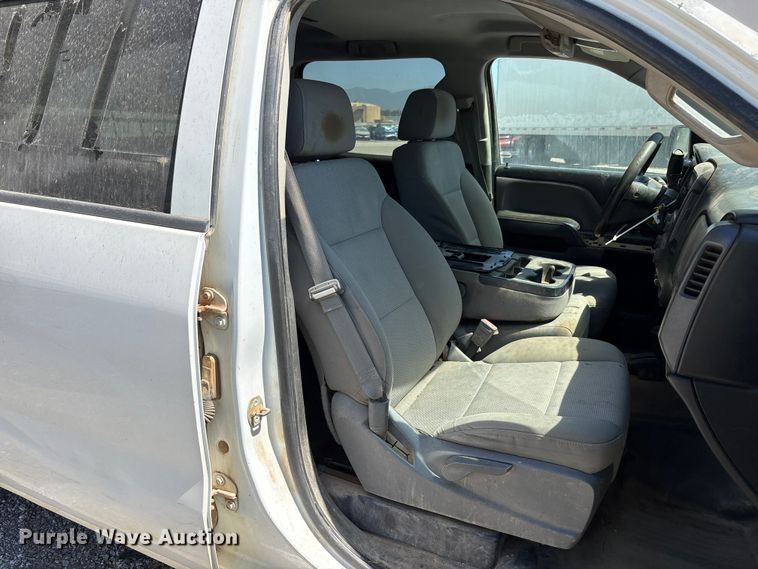 image for item YA4206 2015 Chevrolet Silverado 1500 Crew Cab pickup truck