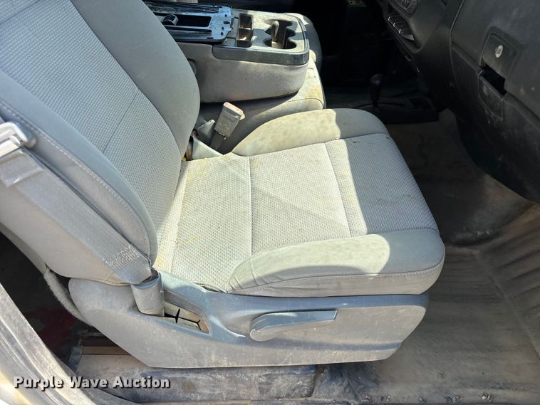 image for item YA4206 2015 Chevrolet Silverado 1500 Crew Cab pickup truck
