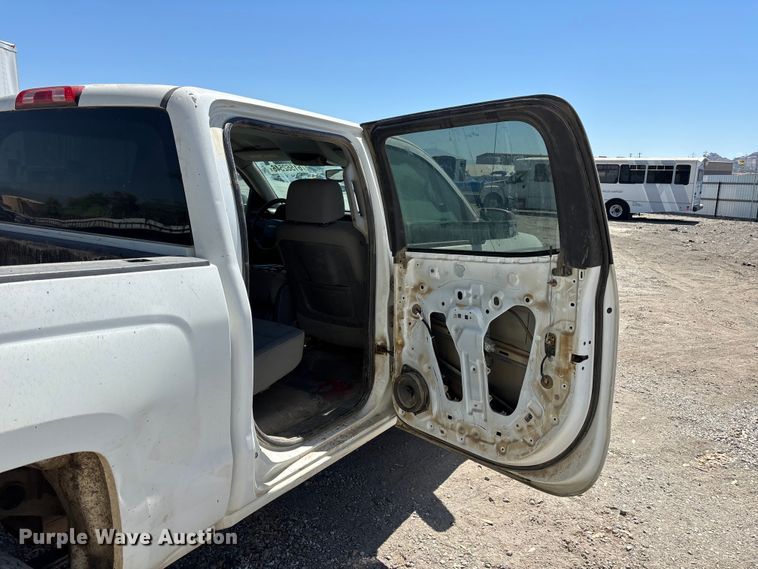 image for item YA4206 2015 Chevrolet Silverado 1500 Crew Cab pickup truck
