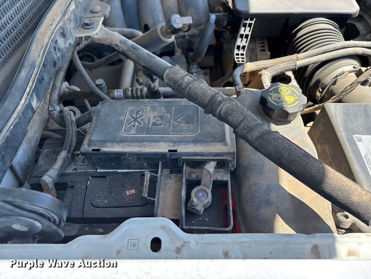 image for item YA4206 2015 Chevrolet Silverado 1500 Crew Cab pickup truck