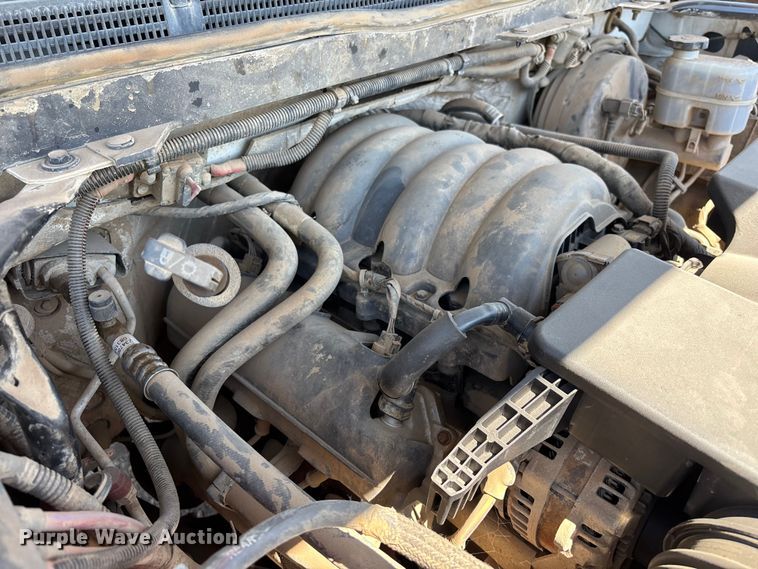 image for item YA4206 2015 Chevrolet Silverado 1500 Crew Cab pickup truck