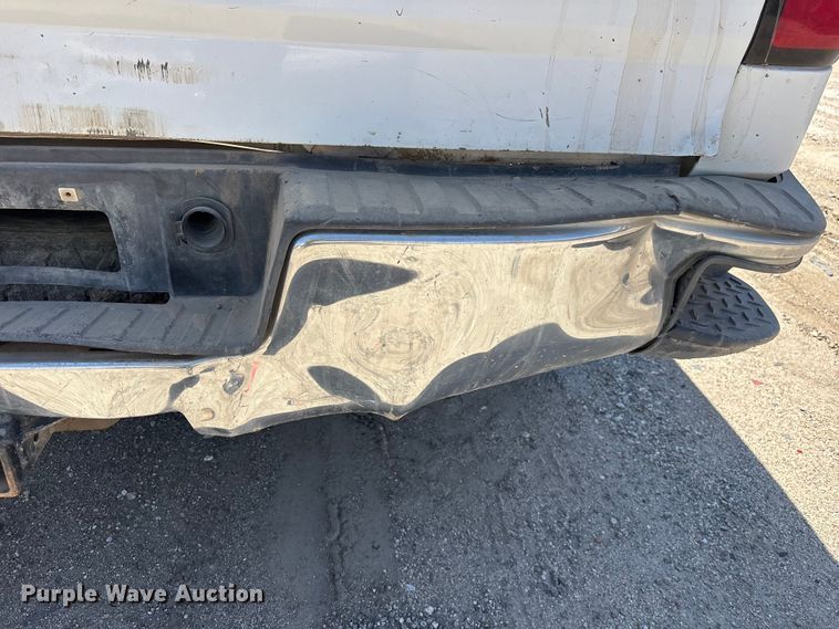 image for item YA4207 2015 Chevrolet Silverado 1500 Crew Cab pickup truck