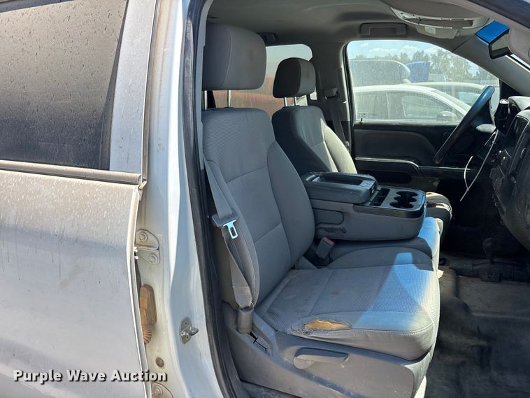 image for item YA4207 2015 Chevrolet Silverado 1500 Crew Cab pickup truck
