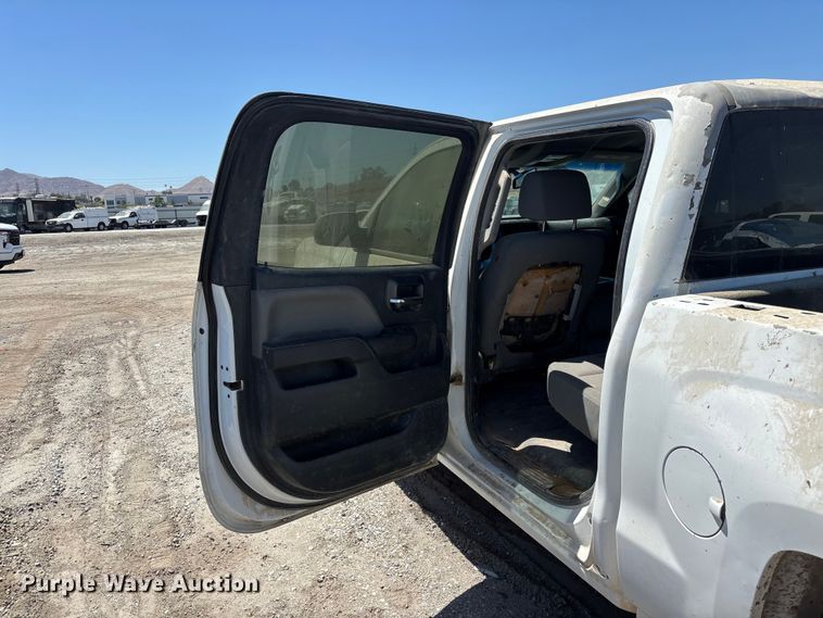 image for item YA4207 2015 Chevrolet Silverado 1500 Crew Cab pickup truck