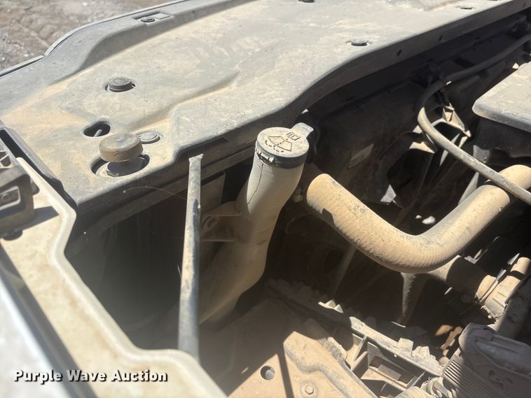 image for item YA4207 2015 Chevrolet Silverado 1500 Crew Cab pickup truck