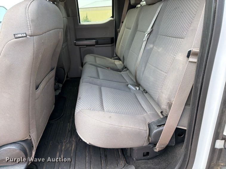 image for item YA4286 2017 Ford F350 Super Duty Ext. Cab pickup truck