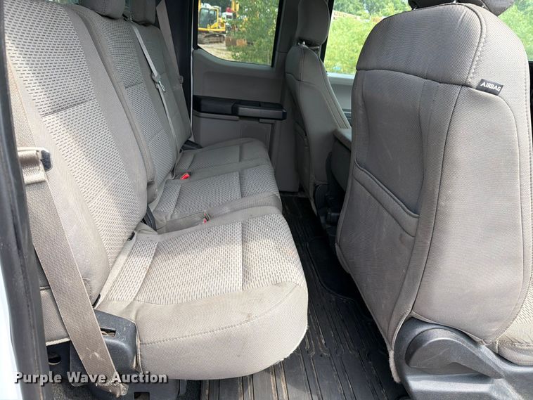 image for item YA4286 2017 Ford F350 Super Duty Ext. Cab pickup truck