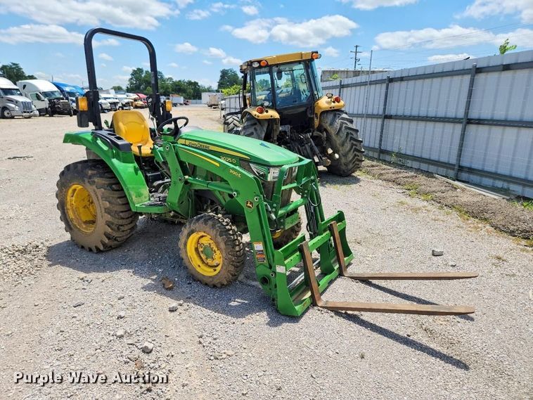 2022 John Deere 3025D MFWD tractor