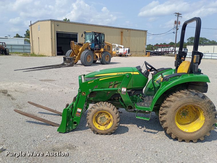 image for item YA4490 2022 John Deere 3025D MFWD tractor