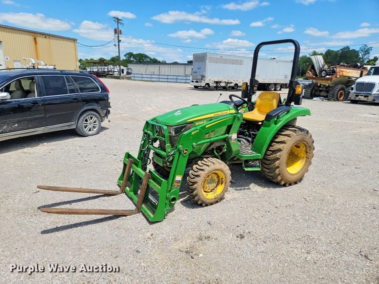 image for item YA4490 2022 John Deere 3025D MFWD tractor