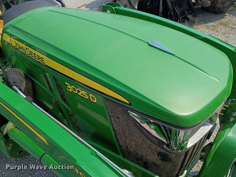 image for item YA4490 2022 John Deere 3025D MFWD tractor