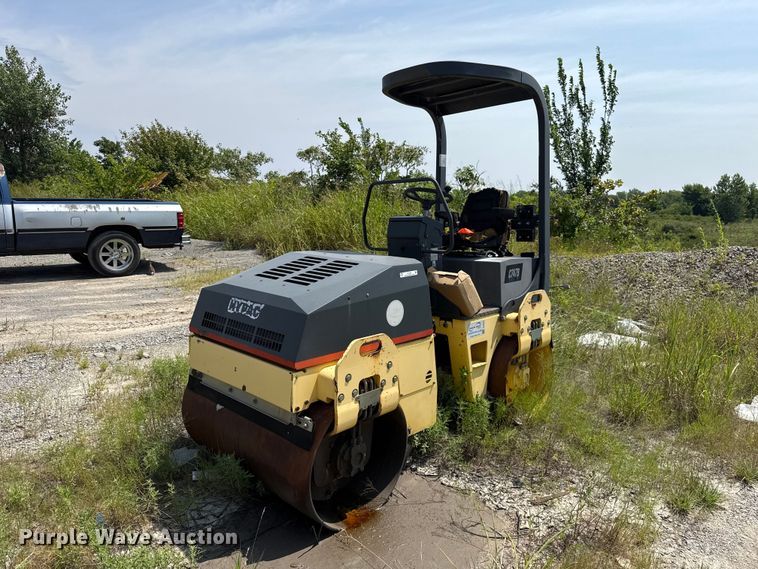 2004 Hypac C747B double drum vibratory roller