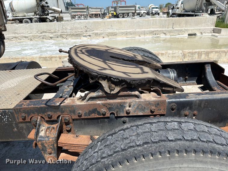 image for item DN6631 1985 GMC Brigadeir semi truck