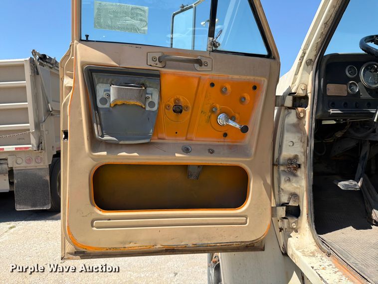 image for item DN6631 1985 GMC Brigadeir semi truck