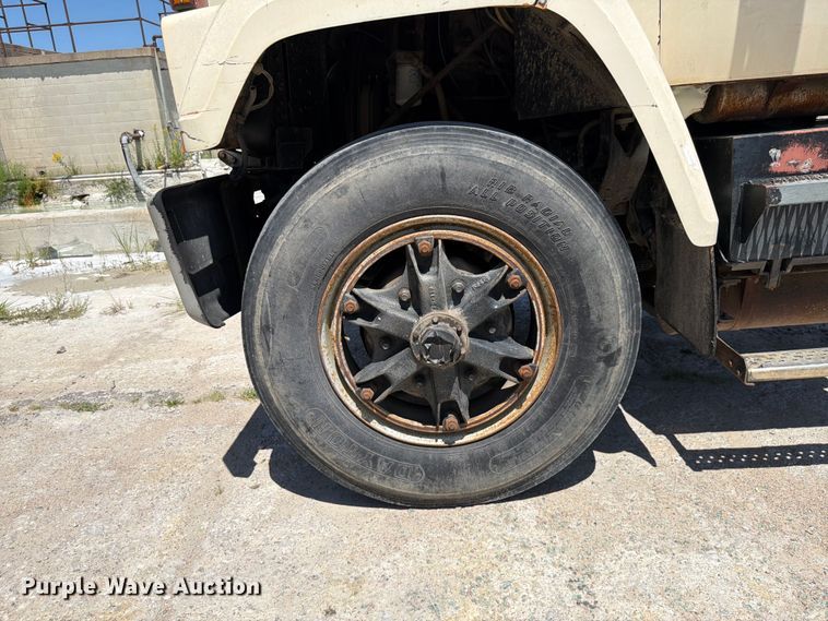 image for item DN6631 1985 GMC Brigadeir semi truck