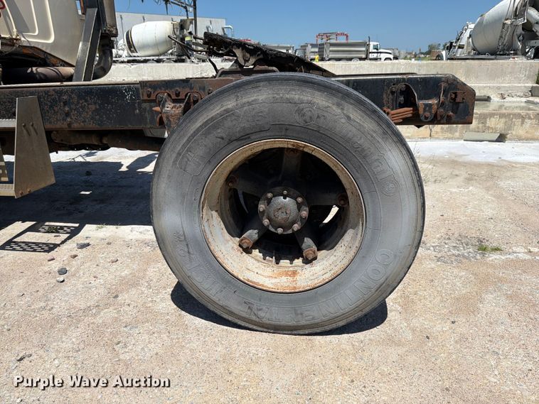 image for item DN6631 1985 GMC Brigadeir semi truck