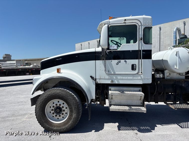 image for item DN6637 2003 Kenworth W900 ready mix truck
