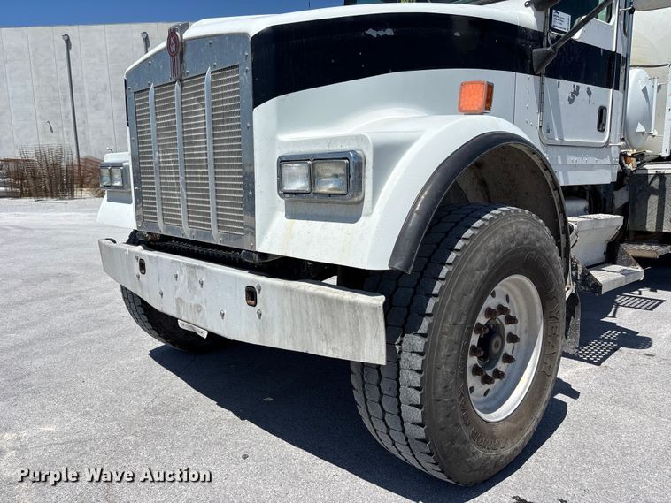 image for item DN6637 2003 Kenworth W900 ready mix truck