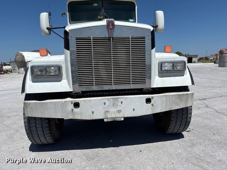 image for item DN6637 2003 Kenworth W900 ready mix truck