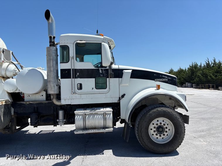 image for item DN6637 2003 Kenworth W900 ready mix truck