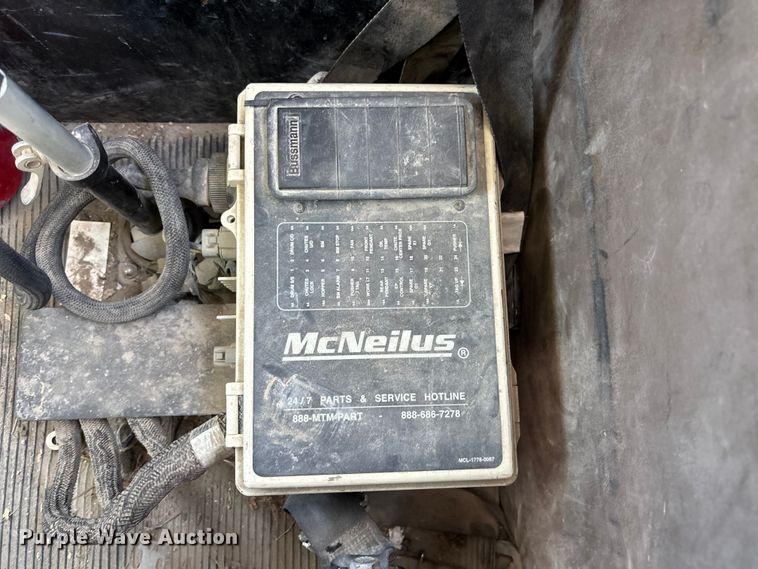 image for item DN6637 2003 Kenworth W900 ready mix truck