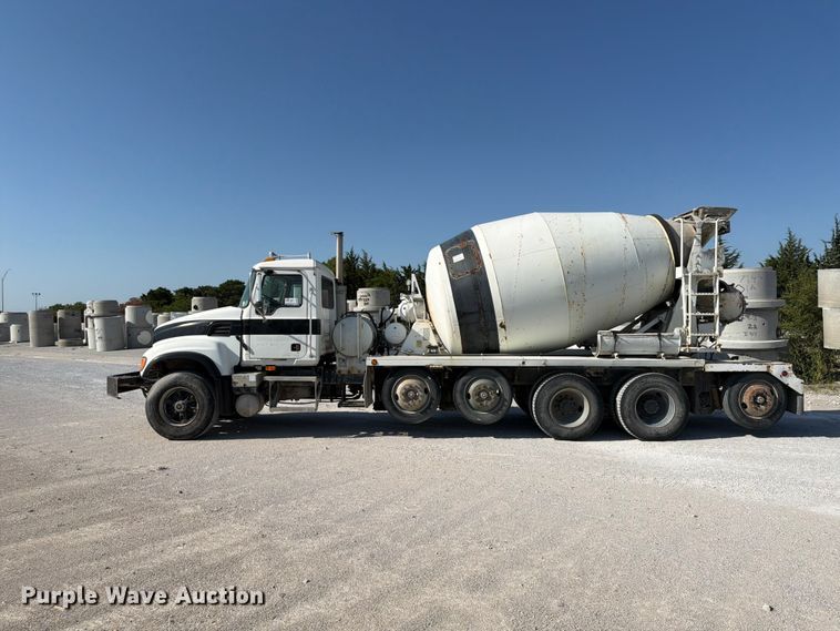 image for item DN6638 2004 Mack Granite CV713 ready mix truck