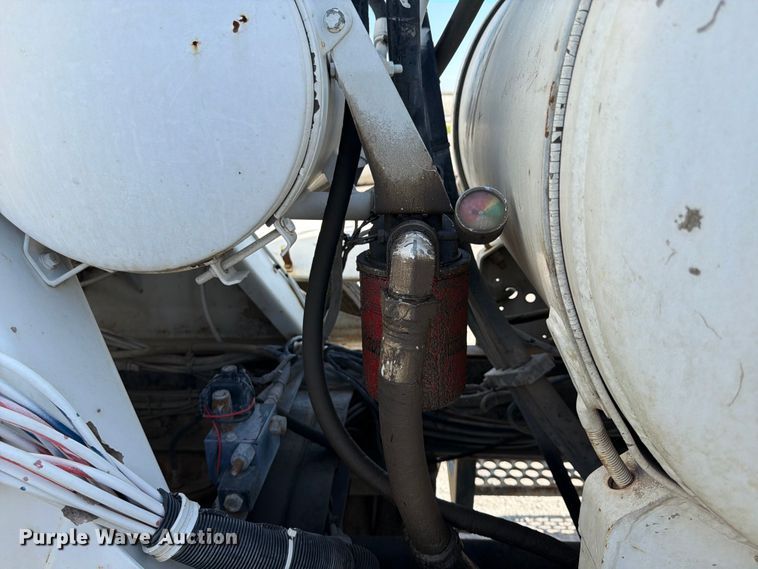 image for item DN6638 2004 Mack Granite CV713 ready mix truck