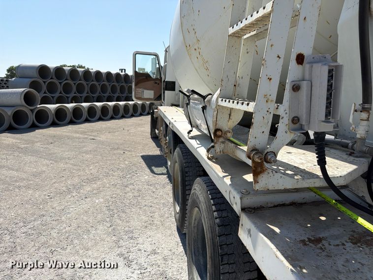 image for item DN6638 2004 Mack Granite CV713 ready mix truck
