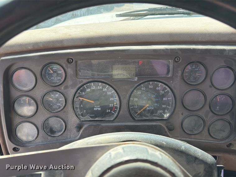image for item DN6638 2004 Mack Granite CV713 ready mix truck