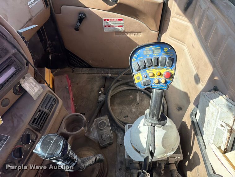 image for item DN6638 2004 Mack Granite CV713 ready mix truck