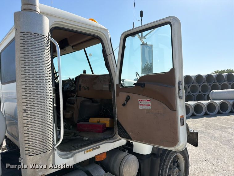 image for item DN6638 2004 Mack Granite CV713 ready mix truck