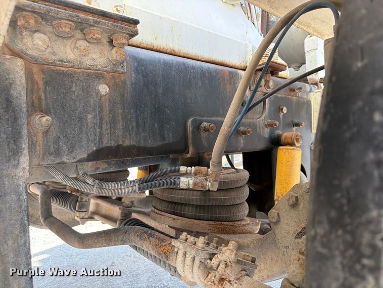 image for item DN6638 2004 Mack Granite CV713 ready mix truck