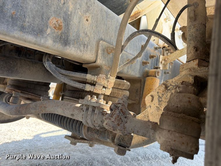image for item DN6638 2004 Mack Granite CV713 ready mix truck