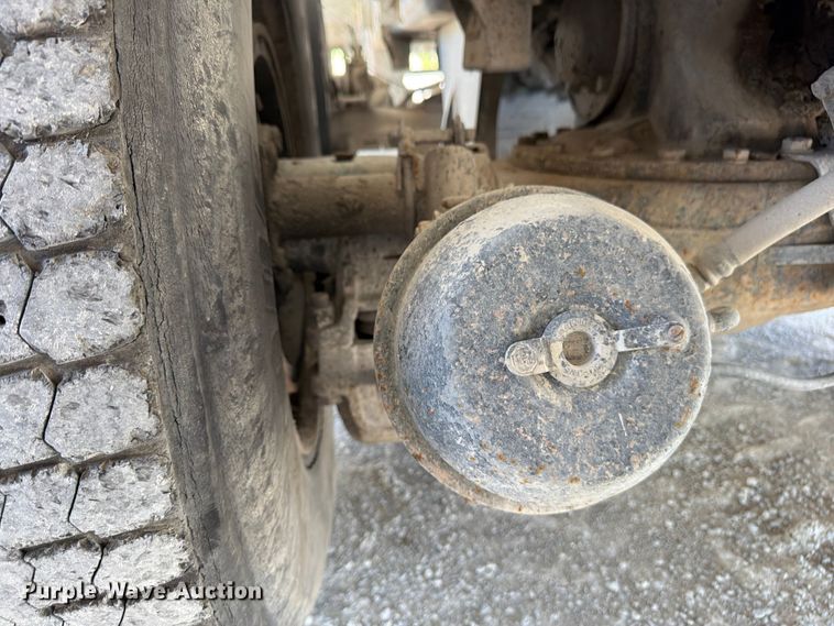 image for item DN6638 2004 Mack Granite CV713 ready mix truck