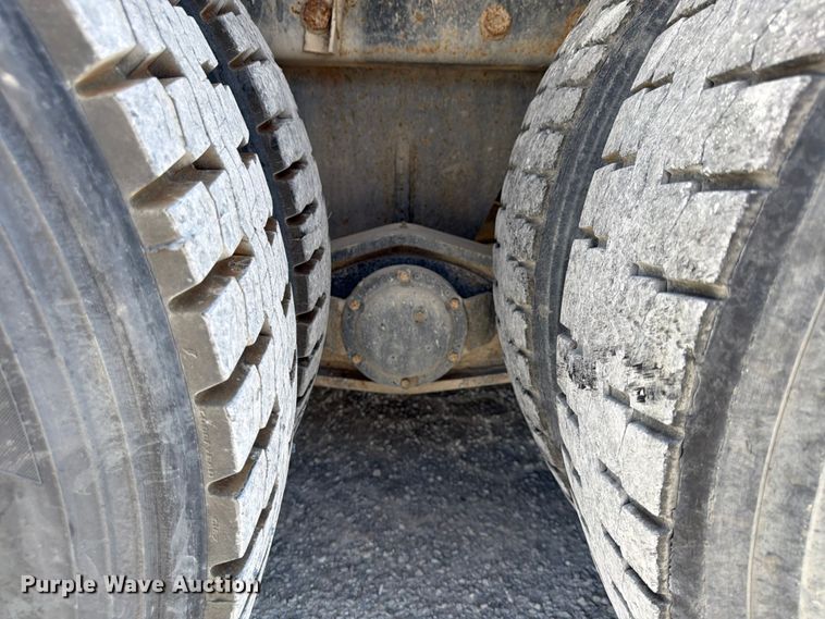 image for item DN6638 2004 Mack Granite CV713 ready mix truck
